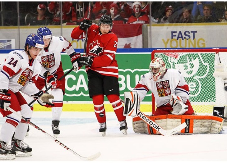 Канадцы уступают чехам по буллитам.