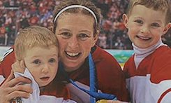 Olympic Hockey Gold Medalist, Becky Kellar | Source For Sports