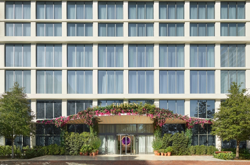 exterior of The Tampa EDITION