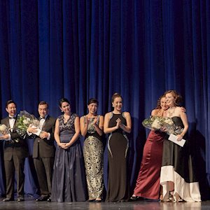 Simone McIntosh wins First Prize, Centre Stage 2016.  Photo by Michael Cooper