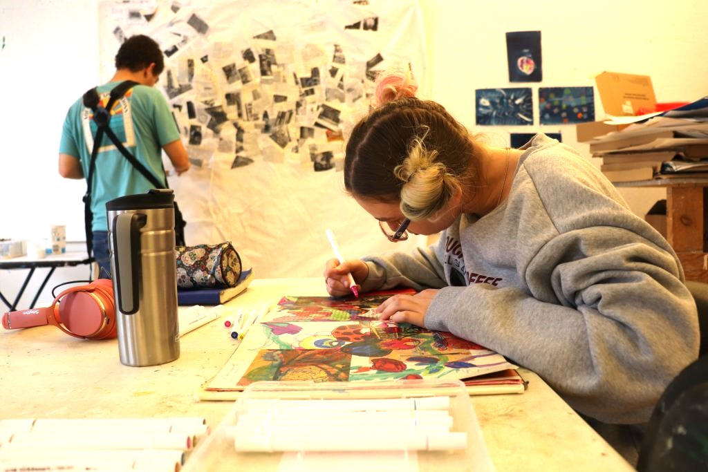 Artists from the Art Seen program creating masterpieces at the Visual Arts Centre in Montreal’s Westmount on Nov. 25, 2024. (Pamela Pagano, CityNews)