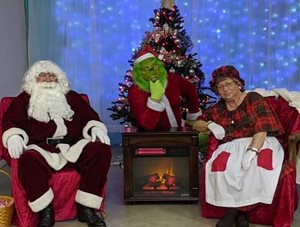 Breakfast with Santa and the Grinch - Riesel Lion's Club