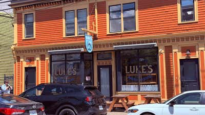 Luke's