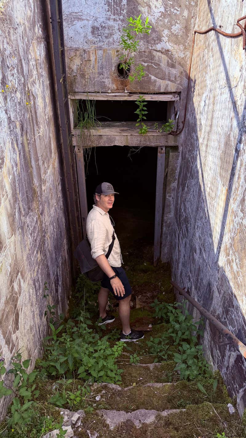 Down into the fort. Very Chernobyl-ish, as Gem said.