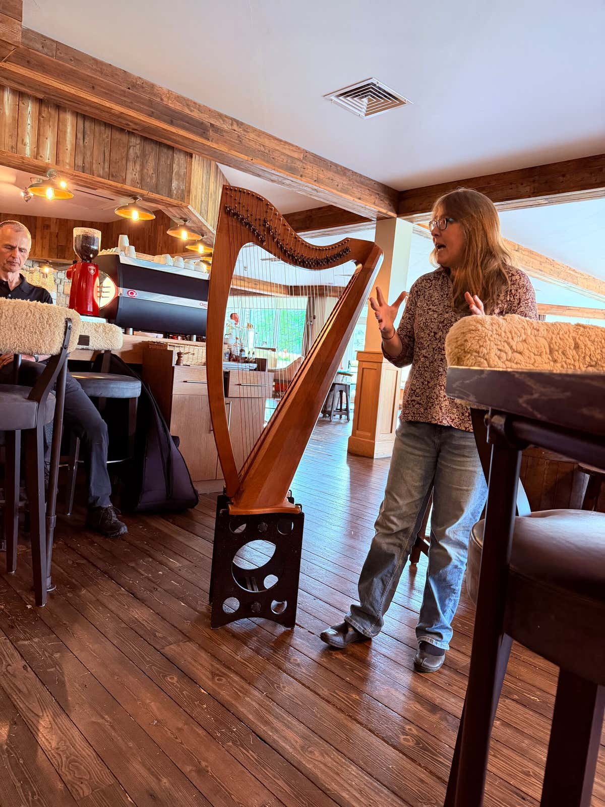 Our storyteller and her clarsach at the Kings House, just before she started in on Corrag