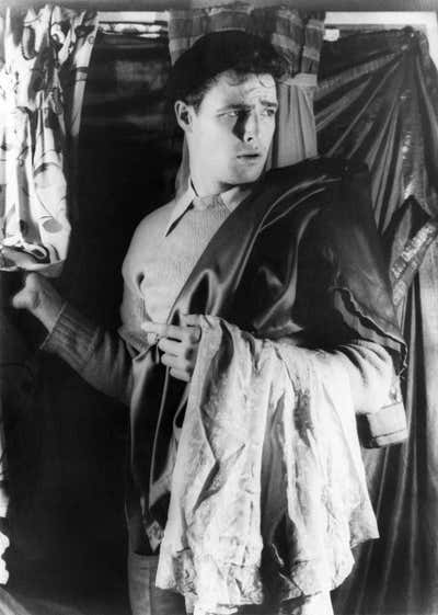 Marlon Brando as Stanley, photographed by Carl Van Vechten in December 1948. Library of Congress