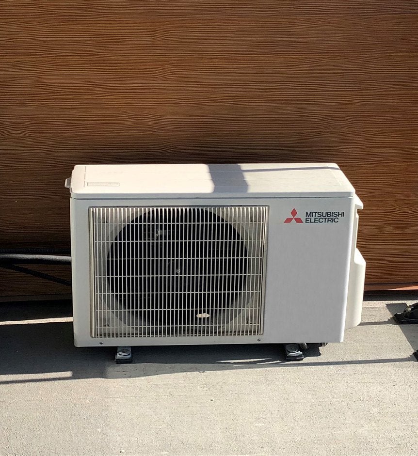 Mitsubishi Electric Mr. Slim outdoor air conditioning unit at Le Sommet 3V
