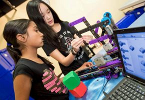 Bring STEM to Life with Robotics Classes this Fall at Robot Revolution