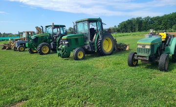 Read & Pick : Tractors at Terhune Orchards