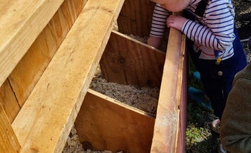 Read & Pick: Chickens at Terhune Orchards