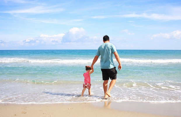  Tips For A Debt-Free Family Vacation - Parents Canada