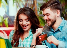 personas sorprendidas con tarjeta de credito